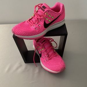 Womens Nike zoom structure size US 11